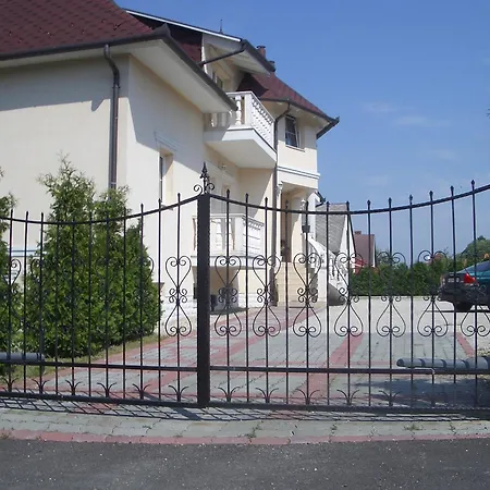 Guest house Hegyi 2*